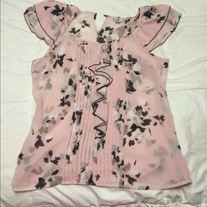 Gorgeous floral Worthington top.